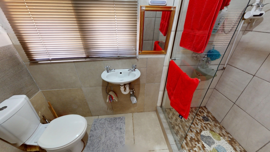 7 Bedroom Property for Sale in Sunbird Park Western Cape